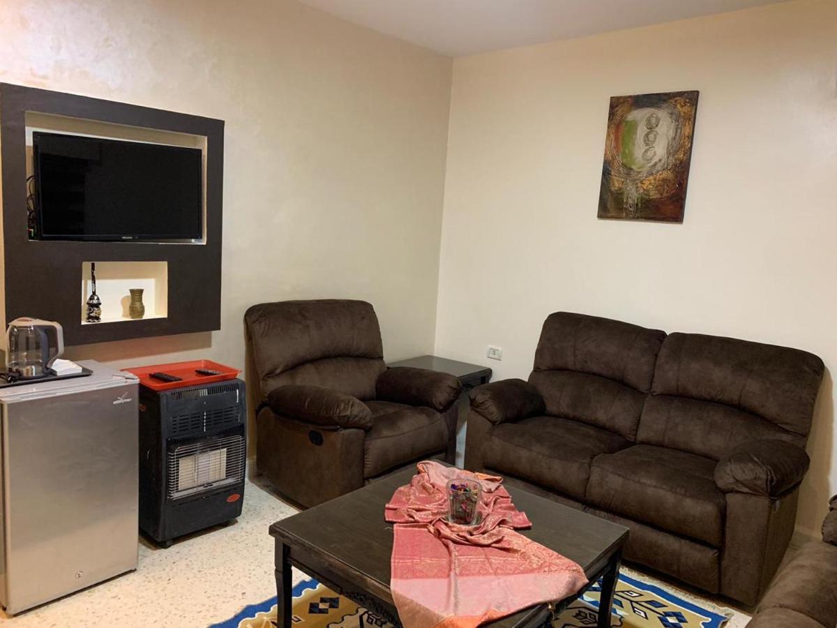 Mesha Stele Hotel Suites Madaba Exterior foto